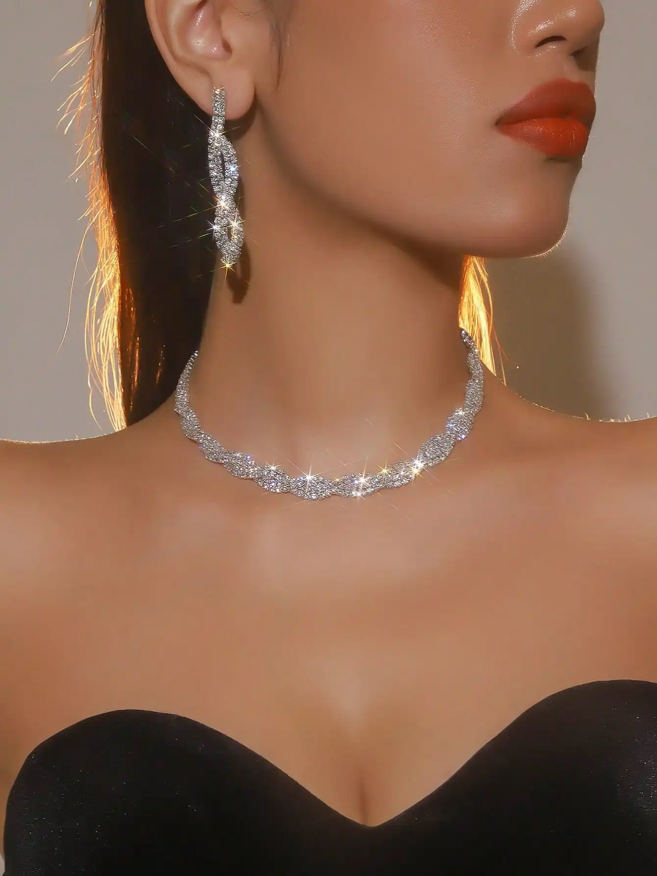 Twisted Design Crystal Rhinest - Drop Earrings reseña y precio