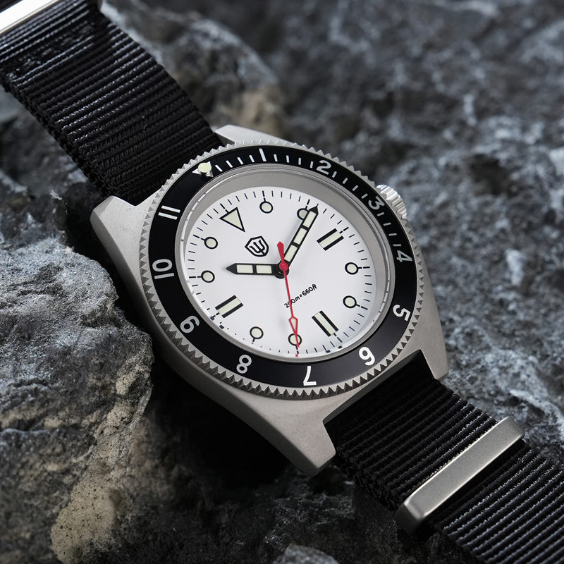 Watchdives WD1972 Quartz Watch - Jewelry Box With Watches reseña y precio